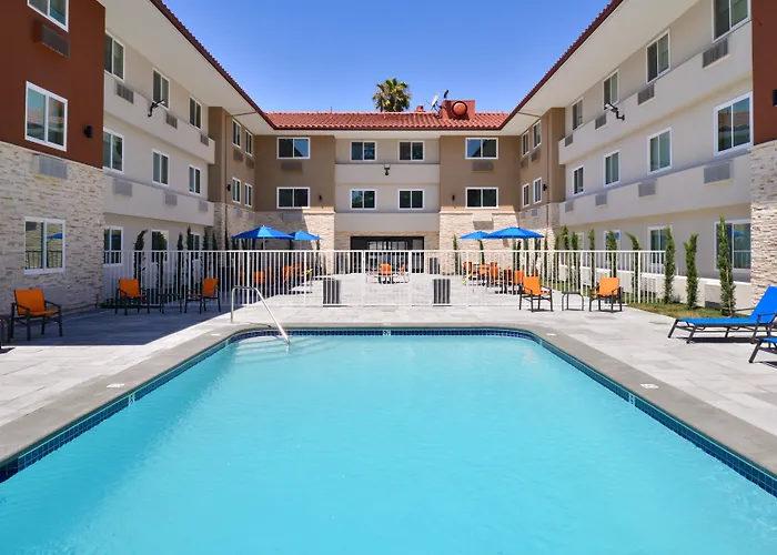 Holiday Inn Express - Santa Rosa North